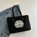 Sac fourre-tout noir effet froissé avec broderie florale et fines doubles bandoulières - Noir