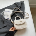 Bolso de hombro PU blanco crema con ribete de mármol y detalles metálicos dorados - Blanco Roto