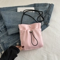 Roze canvas crossbody telefoontas met trekkoord en magnetische sluiting voor dames - Roze