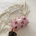 Borsa a cilindro rosa con motivi di orsetti e elegante manico corto in perle - Orso Rosa