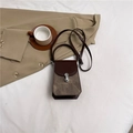 Vintage two-tone brown crossbody bag with silver U-shaped clasp and adjustable strap - Brown