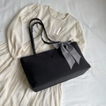 Grand sac cabas en toile noir avec nœud à carreaux noir et blanc et bandoulière - Noir