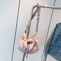 Bolso plisado rosa claro minimalista con cordón ajustable y correa ancha - Rosa