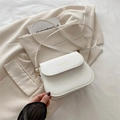 Minimalist white PU leather crossbody square bag with golden lettering and strap - Off White