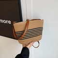 Sac seau en paille rayé avec bandoulière en cuir marron pour plage et été - Kaki et Noir