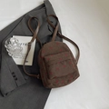 Vintage-Rucksack aus dunkelbraunem Kord mit Erdbeerdruck und schmalen Lederriemen - Braun