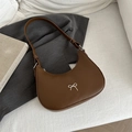 Sac hobo demi-lune marron avec boucle nœud argentée et bandoulière réglable - Marron