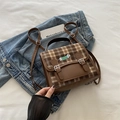 Sac à dos rétro à carreaux pour femmes avec finitions cuir et broderie teckel - Carreaux Vert