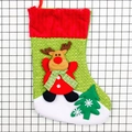 Calza di Natale con renna e albero in rosso e verde per decorazioni per l'albero - Cervo