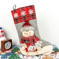 Festlicher Nikolausstiefel mit 3D-Schneemann in rotem Karo und grauem Filzmaterial - Schneemann