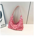 Borsa hobo rosa con stampa leopardata, finitura lucida e dettaglio tracolla senza cuciture - Rosa
