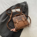 Zaino vintage in pelle marrone con inserti leopardati e fibbie in metallo - Marrone