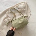 Hellgrüne Plissee-Wölkchen-Tasche mit Marmortextur und goldener Kette für Damen - Grün