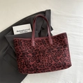 Retro large burgundy leopard print tote bag with leather handles for daily commute - Red