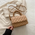 Quilted khaki crossbody bag with a trendy cloud handle and golden metallic clasp - Khaki
