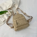Mini beige gesteppter Rucksack mit Wellenmuster und verstellbaren breiten Trägern - Khaki