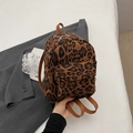 Mini zaino leopardato con spalline in pelle marrone e consistenza morbida - Marrone Senza Ciondolo