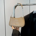 Borsa a mezzaluna retrò beige con catena d'argento e stampa logo Fashion & Bags - Cachi
