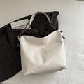Elegante borsa tote in morbida pelle bianco crema con tracolla in corda intrecciata - Bianco