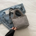Graue Cord-Eimertasche mit gerafftem Griff und verstellbarem Schultergurt für den Winter - Grau