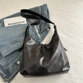 Bolso hobo negro retro de piel sintética con cremalleras plateadas y correa ancha - Sin colgante / Negro