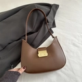 Bolso de media luna en cuero sintético marrón con hebilla metálica dorada - Marrón