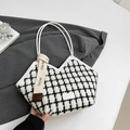 Borsa tote in maglia a scacchi bianchi e neri con finiture in pelle bianca a contrasto - Griglia Bianca