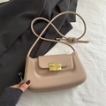 Borsa sottobraccio color tè al latte con fibbia dorata a forma di cioccolato unico - Cachi