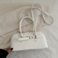Borsa a mano bianca stile Boston in finta pelle con fibbie dorate e doppie cinghie - Bianco