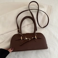 Borsa da donna minimalista marrone scuro in pelle PU lucida con dettagli dorati - Marrone