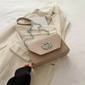 Beige Umhängetasche aus Kunstleder mit silberner Kette und Schnalle mit Strassbesatz - Khaki
