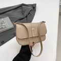 Bolso bandolera chic en cuero sintético beige con hebilla rectangular dorada - Caqui