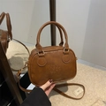 Braune Leder-Handtasche mit Lucky LHCO Smu-Prägung und goldenen Doppelgriffen - Ohne Anhänger / Braun