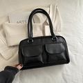 Borsa tote moderna in finta pelle nera con doppie tasche frontali e anelli d'argento - Nero