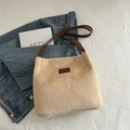 Minimalist beige faux fur tote bag with brown leather handles and fashion logo tag - No Pendant / Khaki