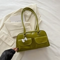 Borsa bowling in pelle PU verde oliva con tasche frontali e ciondolo a fiocco - Verde