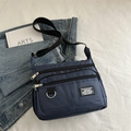 Sac bandoulière polyvalent en nylon bleu marine avec fermetures éclair multiples - Bleu