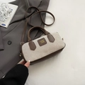 Elegante borsa Boston in tela beige e pelle marrone con tracolla regolabile - Marrone