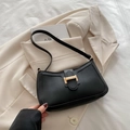 Bolso de hombro minimalista negro para mujer con hebilla de metal dorado - Negro