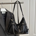 Schicker schwarzer Shopper mit Schleife und Doppelreißverschluss für modebewusste Damen - Schwarz