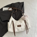 Chique crème marmeren shopper met bruine riemen en een pluchen puppy-accessoire - Met Hanger / Wit