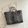 Borsa tote vintage grande capacità con stampa leopardata in bianco e nero in tela - Nero