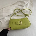 Hellgrüne Vintage-Unterachseltasche mit Zierschnalle und verknotetem Schultergurt - Grün