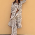 Damen Set mit Kaktus-Print Hemd und weiter Hose aus atmungsaktivem Stoff in Off-White - 3XL / Wie gezeigt