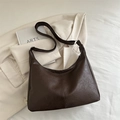 Große dunkelbraune Hobo-Schultertasche mit Litschi-Textur und Silberringen - Braun