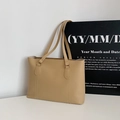Minimalistische beige PU-leren shopper met dubbele schouderbanden in klassiek vierkant model - Khaki