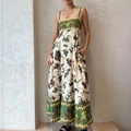Folk stijl maxi-jurk met spaghettibandjes en exotische bloemen- en vogelprints in het wit - 3XL