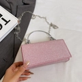 Elegante rosa Strass-Abendtasche mit Metallringgriff und silbernem Kettenriemen - Rosa