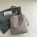 Bolso de hombro vintage para mujer en nailon gris claro con detalles rosas y cordón - Gris