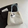 Sac cabas en tricot crème avec motifs floraux bleu clair et un pendentif panda en peluche - Avec Pendentif / Bleu